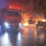 Ford in Flammen: Fahrer gerettet