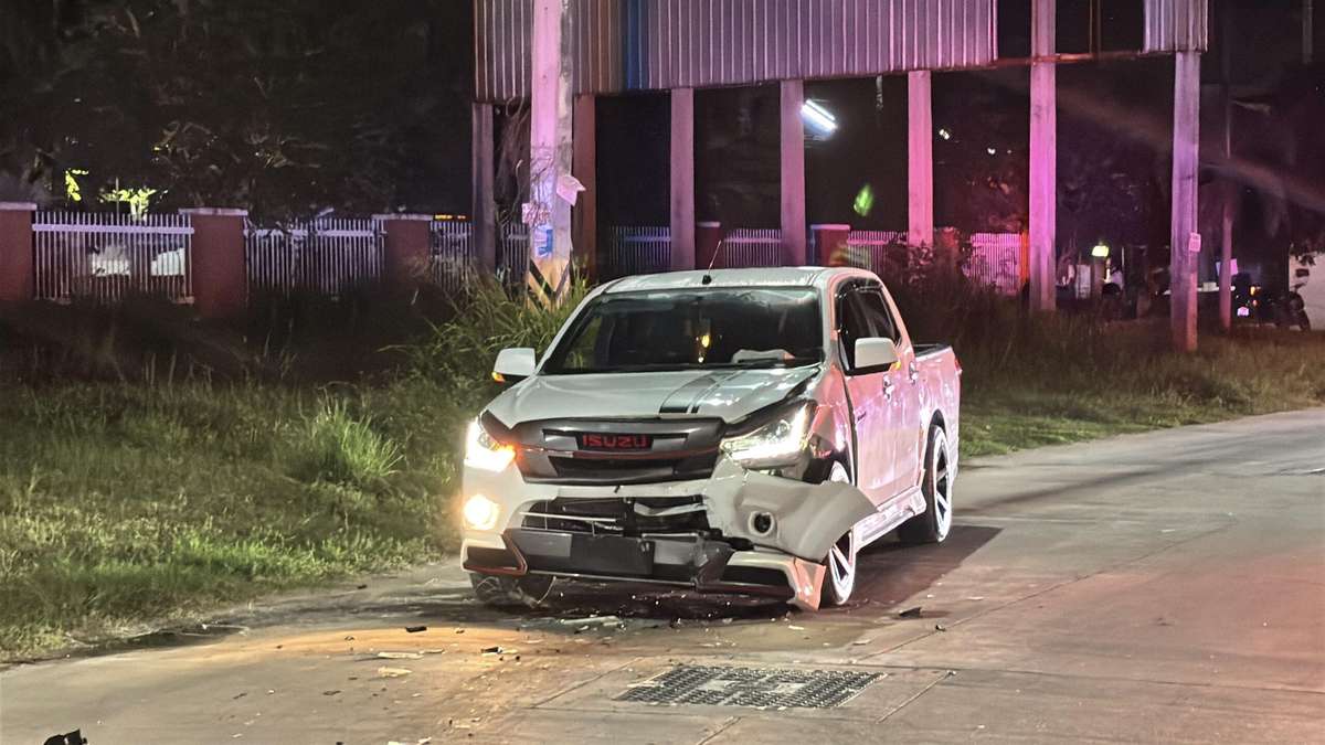 Frontalcrash in Pattaya: Pickup rast in Gegenverkehr
