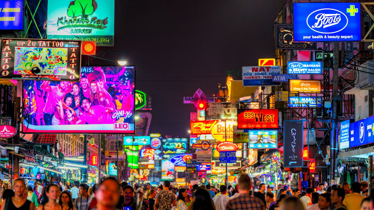 Khao San Road – Von Backpackern zu Luxus