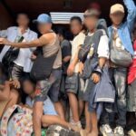 Laster mit 108 Migranten – bis zur Decke überladen! Laster mit 108 Migranten – bis zur Decke überladen!