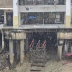 Senkloch Bangkok: Abriss stoppt Straßenreparatur