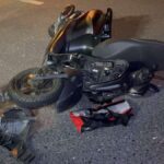 Teenager kracht bei Rotlicht in Pattaya in Auto