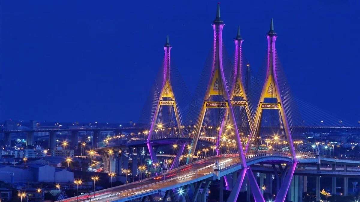 Thailand ehrt König Bhumibol: Leuchten am 13. Oktober