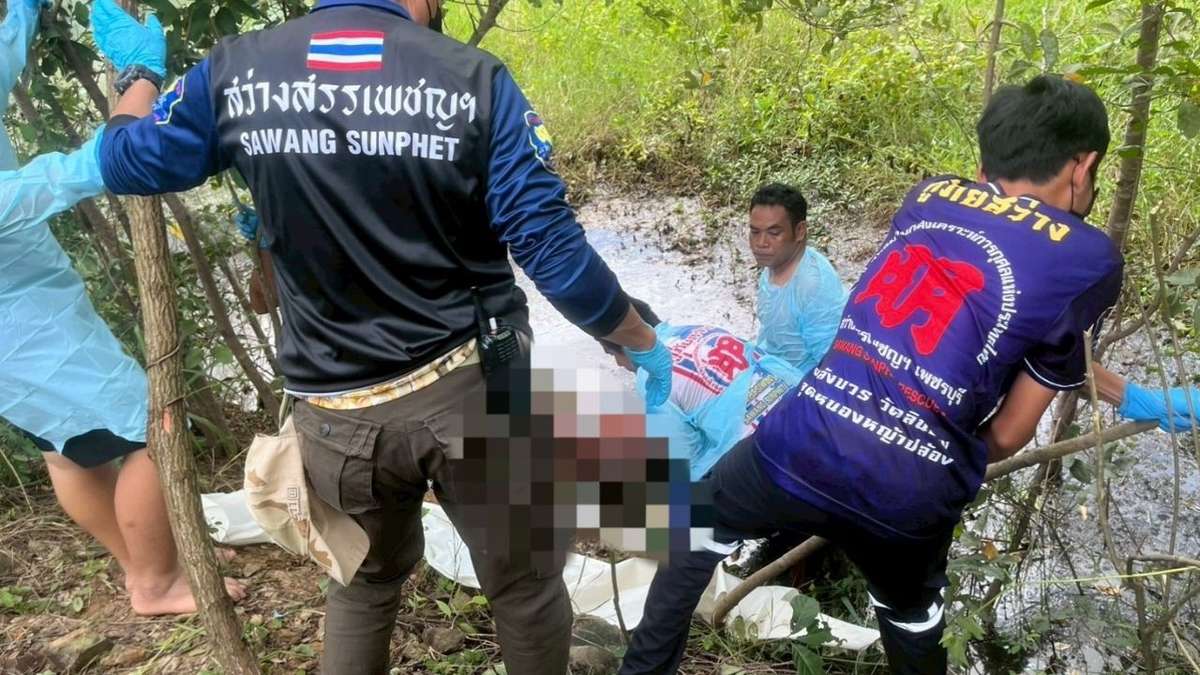 Vermisste Frau gefesselt in Teich entdeckt