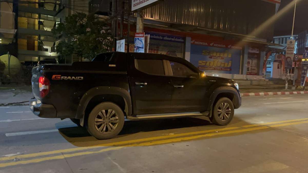 Völlig betrunken! Am Steuer eingeschlafen