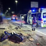 Barangestellter kracht in Strommast Barangestellter kracht in Strommast