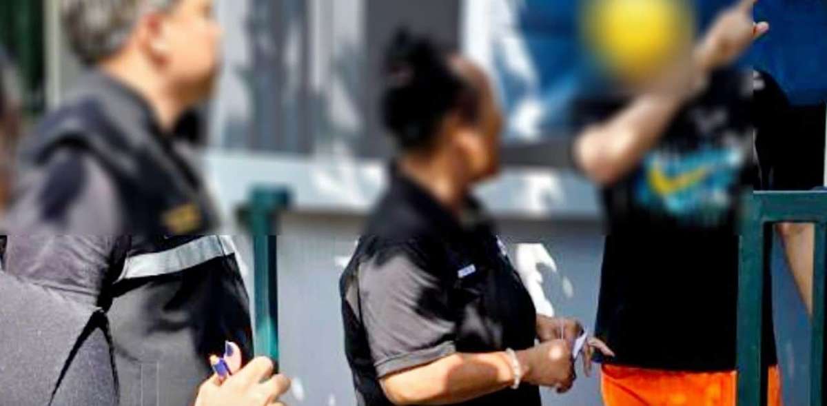 Behörden warnen lärmendes Ausländerpaar