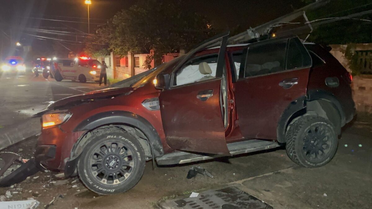 Betrunkener Fahrer legt Dorf bei Pattaya lahm