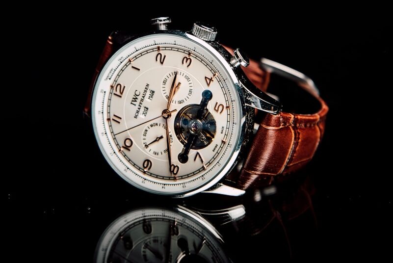 Eleganz, Präzision und Wertbeständigkeit : Wie Sie hochwertige Uhren sicher auswählen