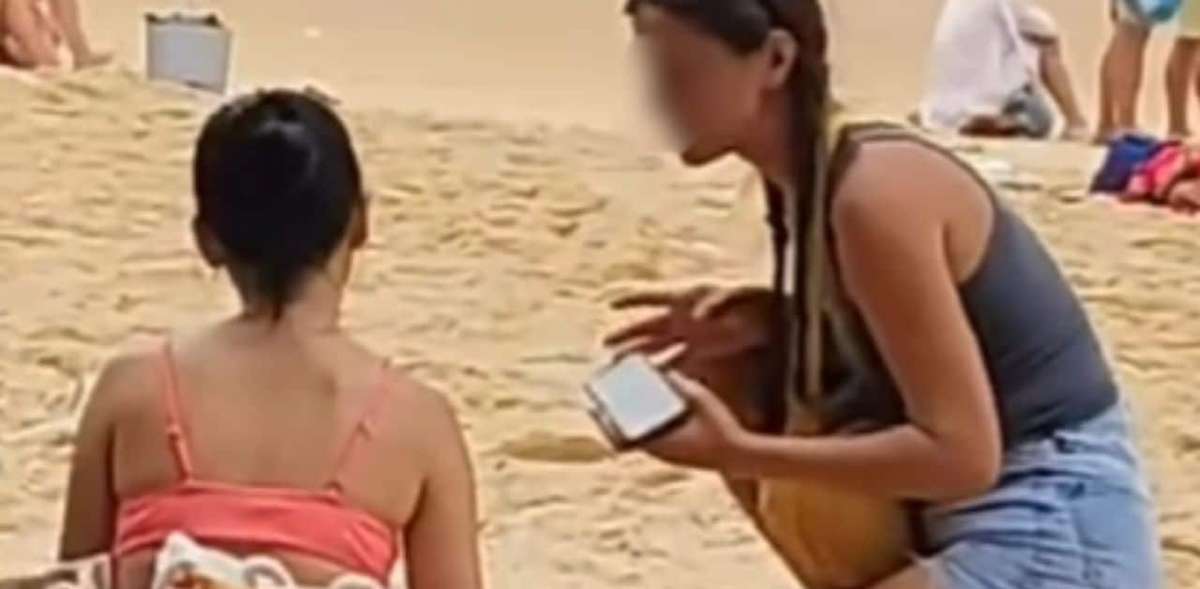 Illegal! Ausländerin verkauft Touren am Strand (Video)