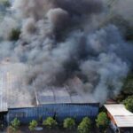 Inferno vernichtet 50 Luxuswagen – Millionenverlust Inferno vernichtet 50 Luxuswagen – Millionenverlust