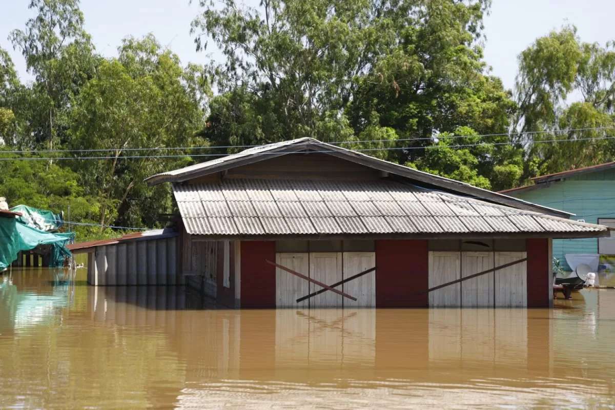 Kalmaegi flutet Thailands zentrale Ebenen (Video)