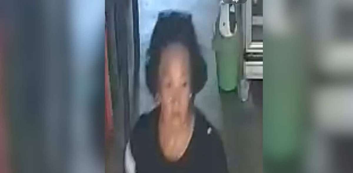 Kamera entlarvt Trickdiebin auf frischer Tat