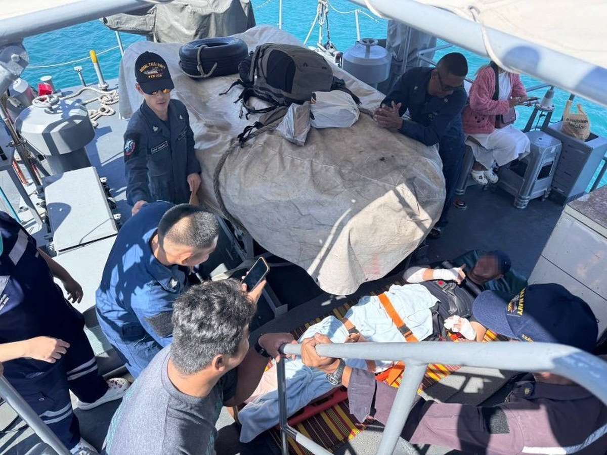 Marine rettet schwerverletzten Ausländer