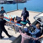 Marine rettet schwerverletzten Ausländer Marine rettet schwerverletzten Ausländer