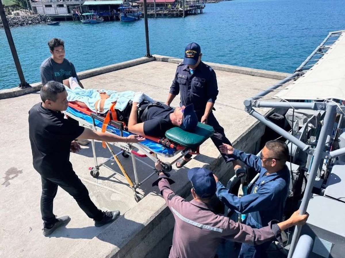 Marine rettet schwerverletzten Ausländer