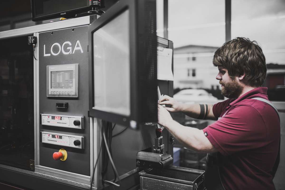 Präzision und Effizienz: Wie moderne Fertigung den perfekten Schnitt findet