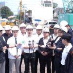 Straßenloch bringt Bangkok zum Stillstand (Video)