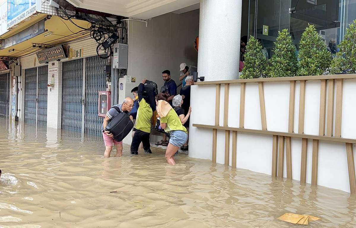 Süd-Thailand: 400 Touristen evakuiert – Flutalarm!