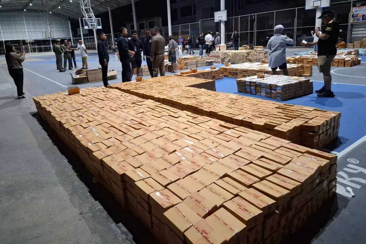 Tausende Pakete verschickt – Alles nur Schrott!