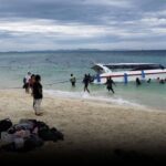 Touristenboot kippt - Alle gerettet Touristenboot kippt - Alle gerettet