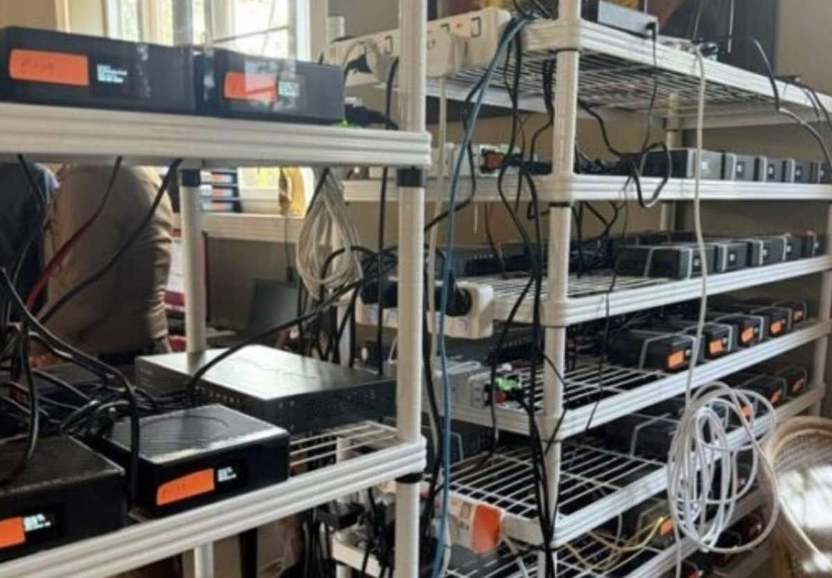 Verdächtig viel Strom verbraucht – Razzia in Chiang Rai!