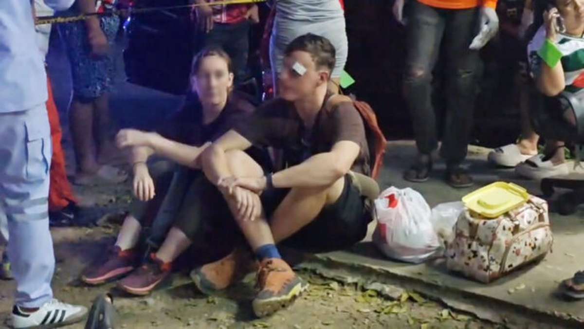 18 Ausländer verletzt – Lok prallt in Touristenzug (Video)