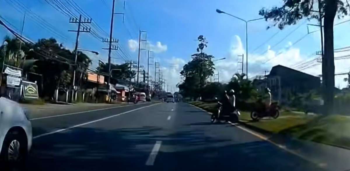 Beinaheunfall: Ausländer macht illegalen U-Turn (Video)