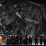 Gebäude-Kollaps: 95 Tote, eine einzige Ruine Gebäude-Kollaps: 95 Tote, eine einzige Ruine