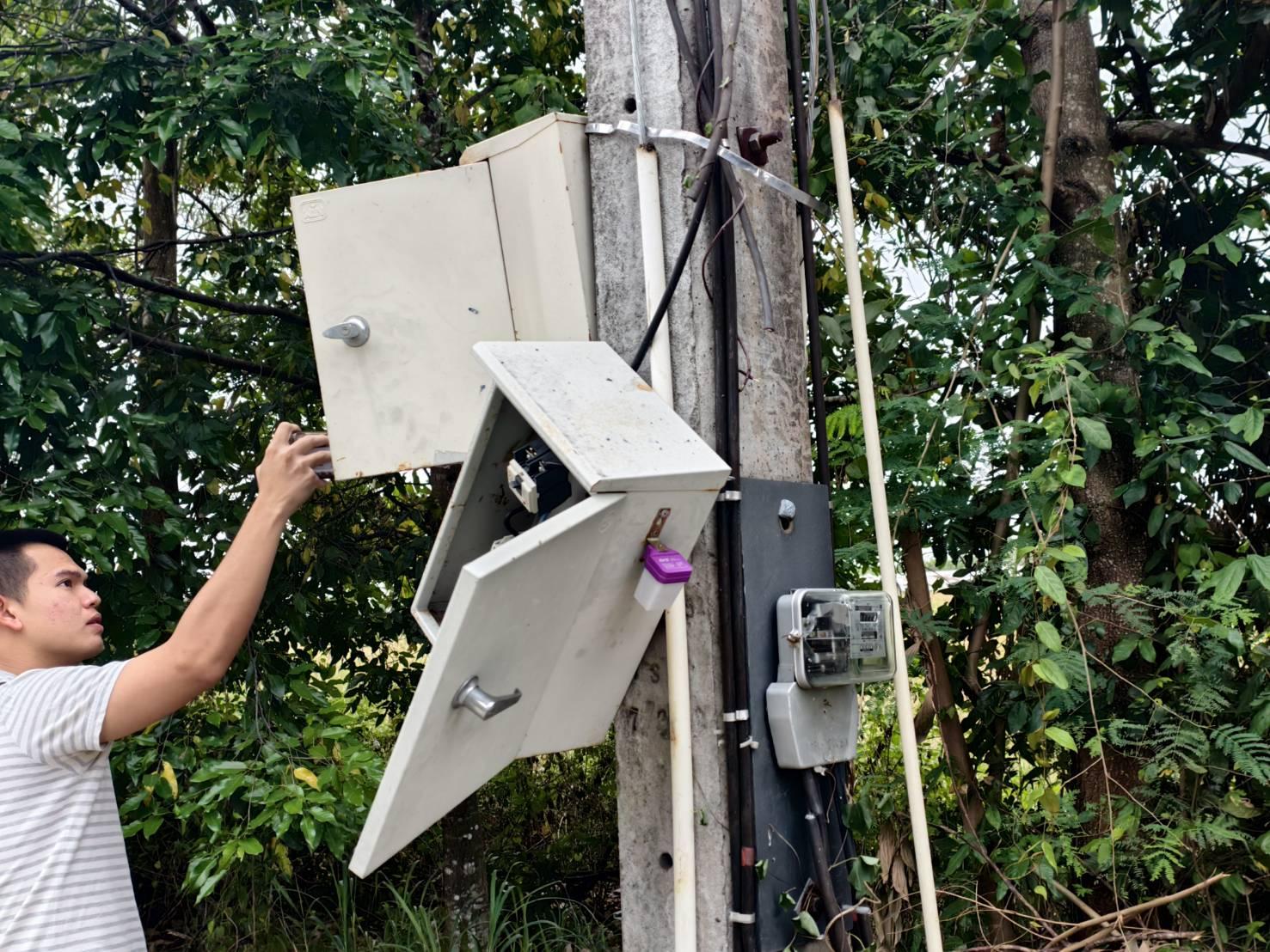 Nachts pechschwarz: Täter stiehlt Stromkabel