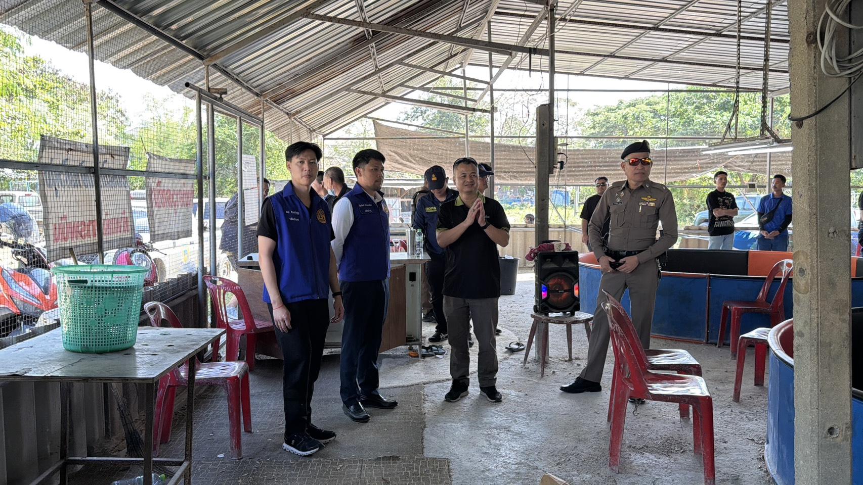 Pattaya: Polizei sprengt Hahnenkampf-Arena