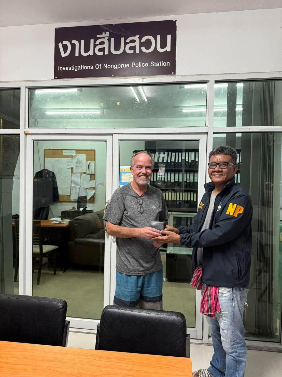 Polizei findet Touristen-Geldbörse