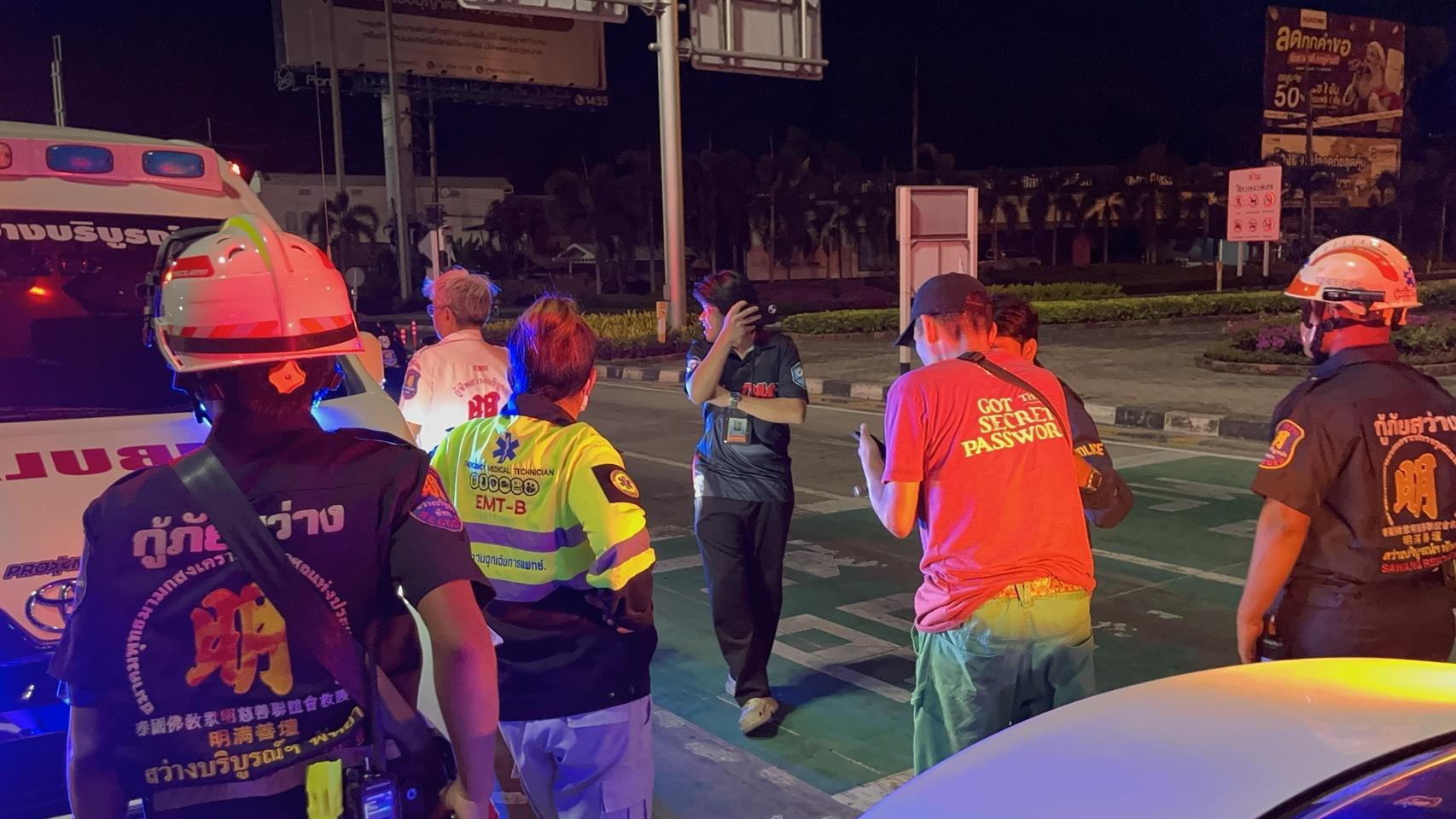 Betrunkener Biker kracht in Lkw