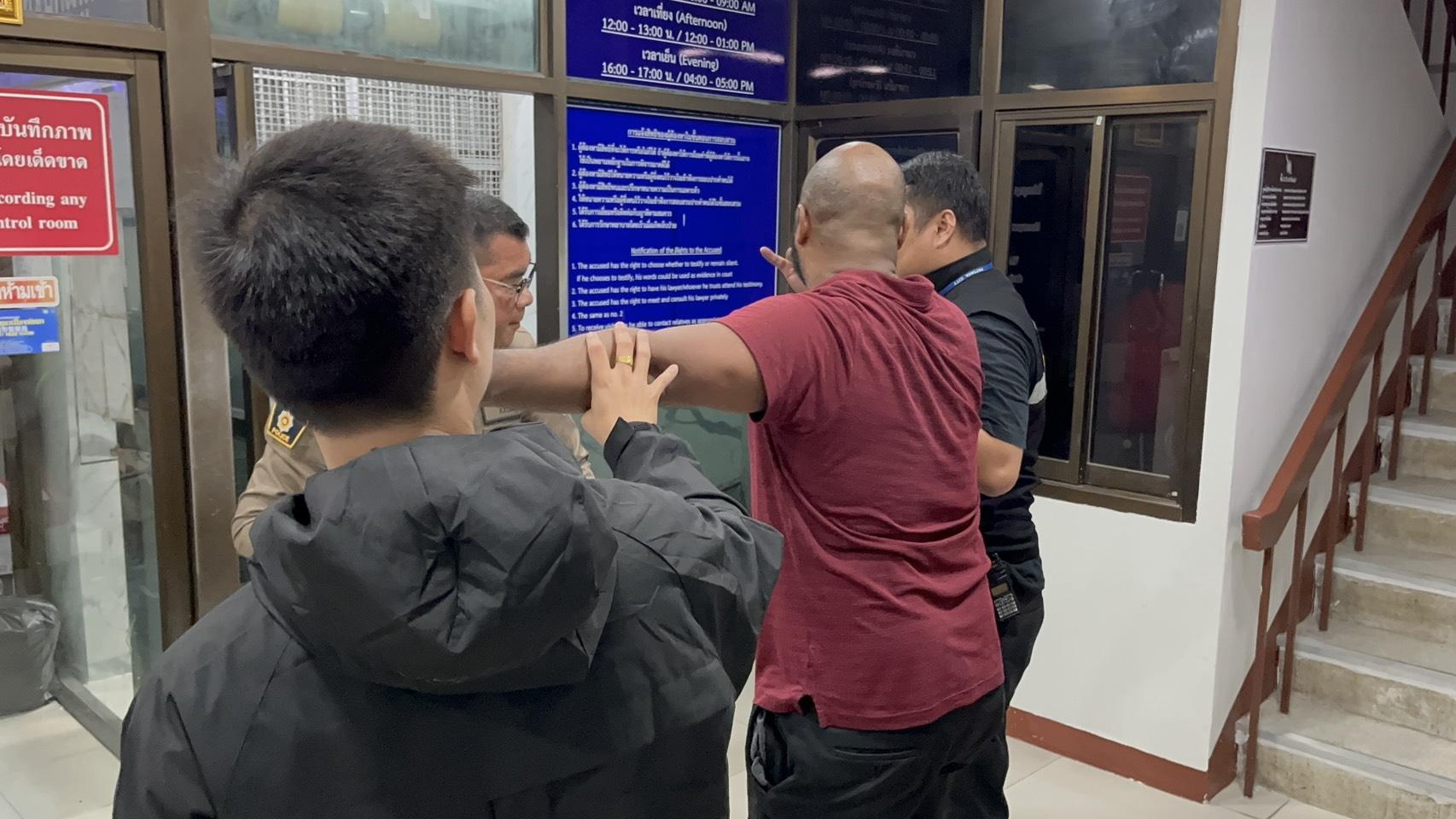 Betrunkener Tourist randaliert in Pattaya