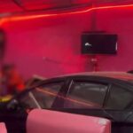 BMW rast in Karaoke-Bar – Acht Verletzte BMW rast in Karaoke-Bar – Acht Verletzte