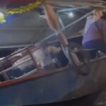 Boot rammt Flussrestaurant – Panik unter Gästen (Video)