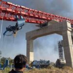 Kran stürzt auf Expresszug: Deutscher unter den Opfern