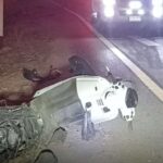 Pickup rammt Motorrad und flüchtet: Drei Jugendliche verletzt