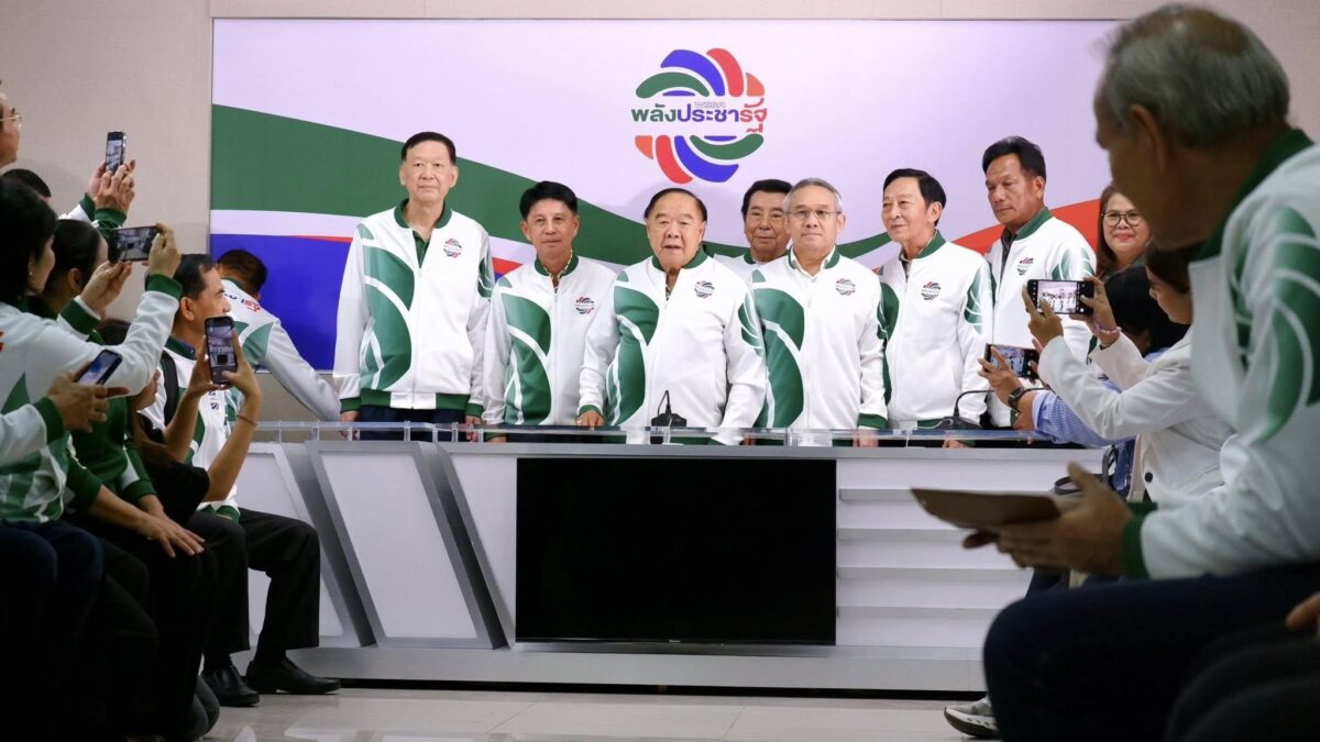 Polit-Beben: General Prawit nicht mehr Parteichef