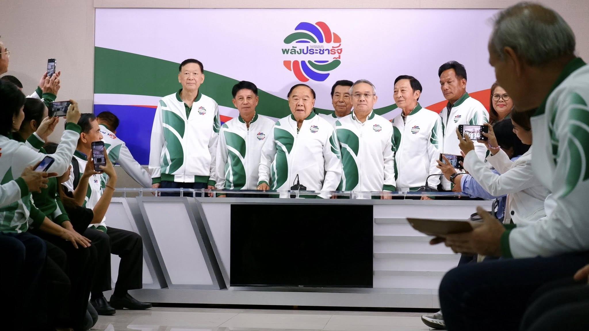 Polit-Beben: General Prawit nicht mehr Parteichef