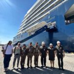 Superyacht sorgt für Aufsehen im Hafen