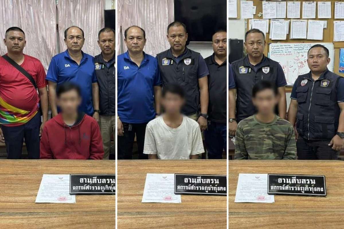 Teenager schießen auf Eltern mit Kind