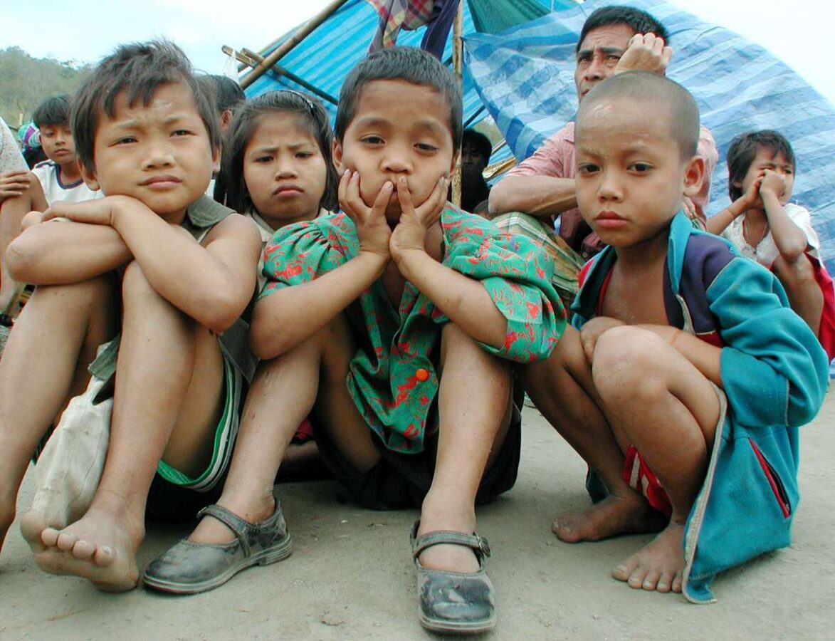 Thailand: Kinder sterben – weil Trump die Hilfe streicht!