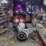 Vierjährige rast mit Vespa in 7 Eleven