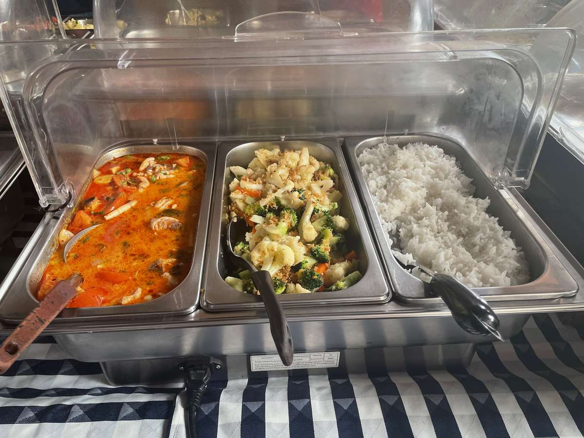 Genießen Sie das große Sonntags-Buffet im Bramburi