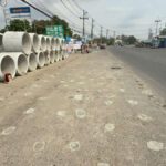 Krater statt Straße: Dauerbaustelle wird zur Gefahr