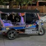 Motorrad-Räuber attackieren Touristin im Tuk-Tuk Motorrad-Räuber attackieren Touristin im Tuk-Tuk