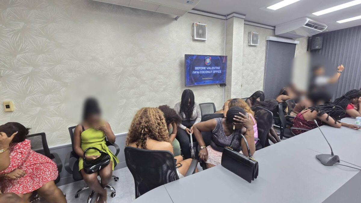 Polizei-Razzia am Pattaya-Strand