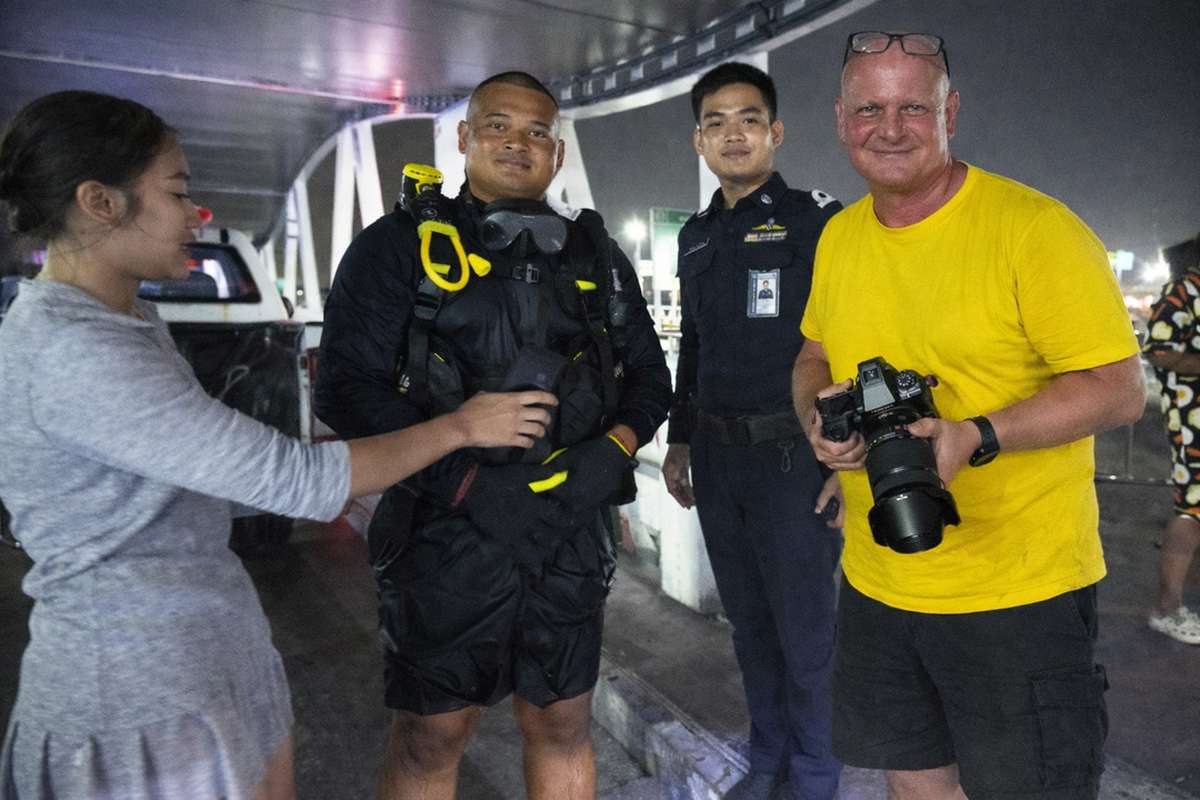 Taucher am Bali Hai Pier: Handy aus dem Meer gerettet