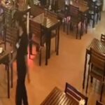 Ausländischer Zechpreller flieht aus Steakhaus (Video)